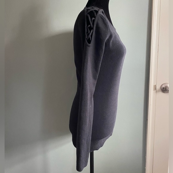 Stitches&Stripes Emmie Lace-Up Shoulder Cutout Pullover - Picture 9 of 14